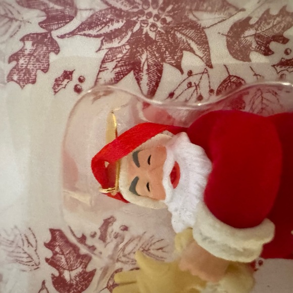 Hallmark Keepsake Santa Clause Ornament - Picture 7 of 14